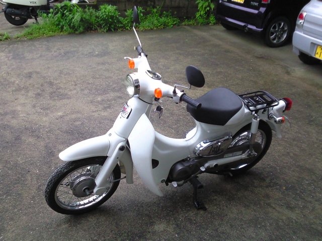 2016年式モデル/65km/お洒落なリトルカブ/セル付/インジェクションモデル/ベージュ/生産終了モデル/綺麗な車体 ♪ 中古 HONDA ホンダ リトルカブ 2016 はとや(HATOYA)-スペック詳細