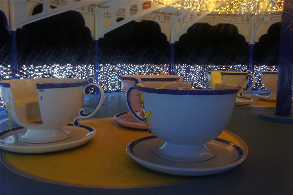 価格 Com 遊園地らしいコーヒーカップ Sony A Nex 5d ダブルレンズキット ドロップオフさん のクチコミ掲示板投稿画像 写真 イルミネーション