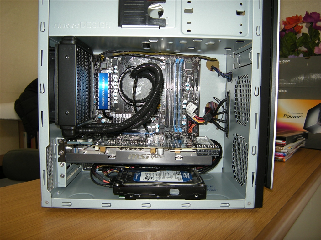 価格.com - 『さすがに大きいですねw』ANTEC NSK3480 すなっ