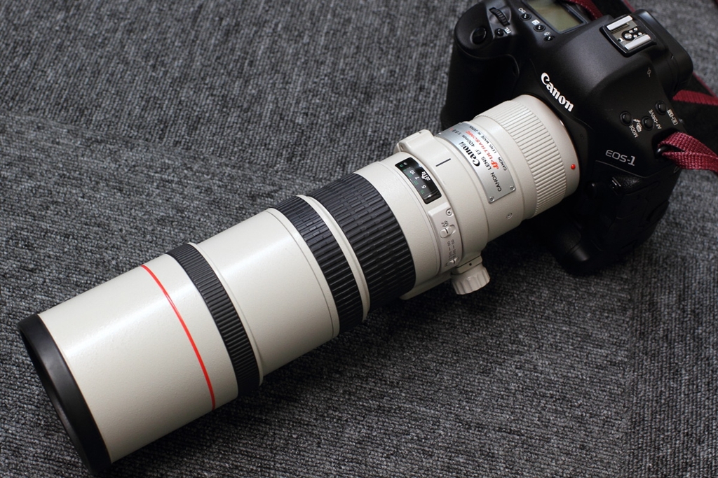 価格.com - 『スライド式のフードを伸ばすと長いです』CANON EF400mm