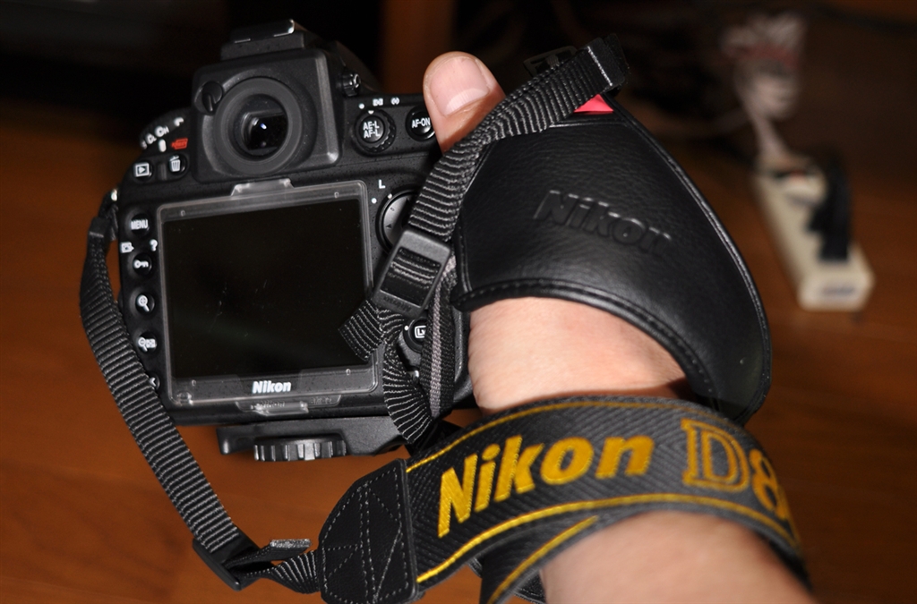 Nikon ニコン  D800 ボディ ストラップ付き 価格.com - 『ハンドストラップ ブラック HSBK』ニコン D800