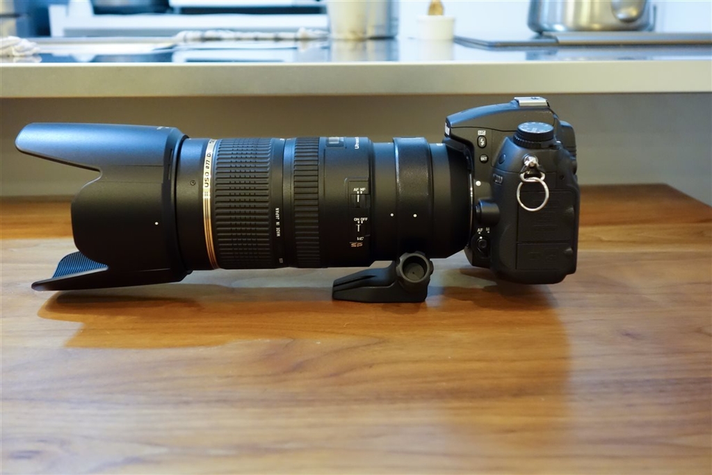 価格.com - 『フードを付けると長いです』TAMRON SP 70-200mm F/2.8 Di