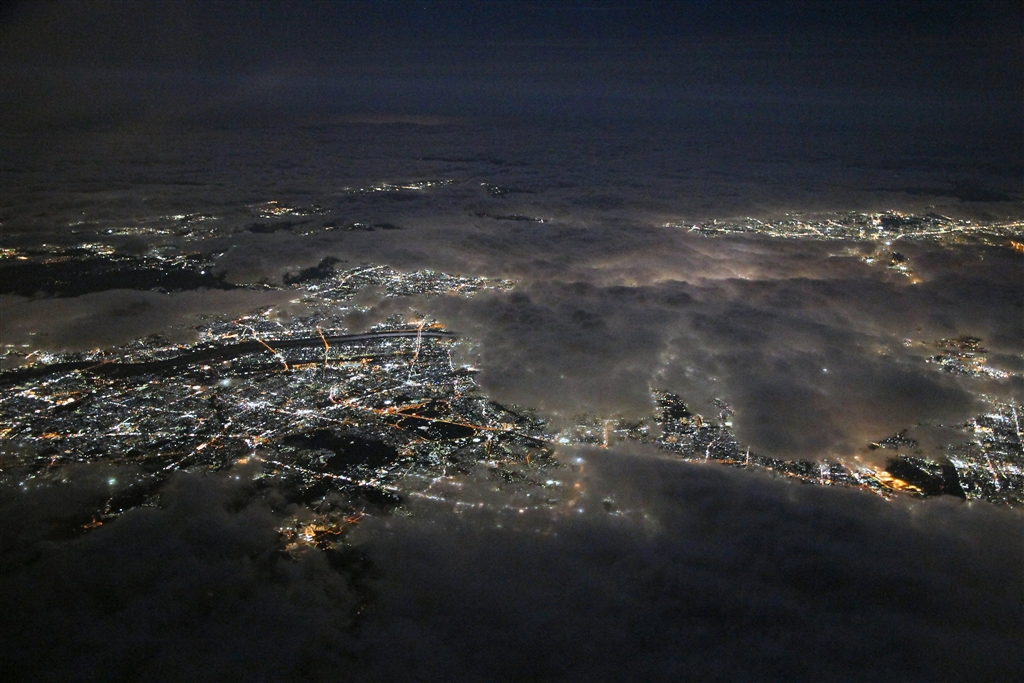 価格 Com 雲の上から見た大阪の夜景 デジタルカメラ Isoworldさんのクチコミ掲示板投稿画像 写真 のんびり空や雲 でも眺めませんか