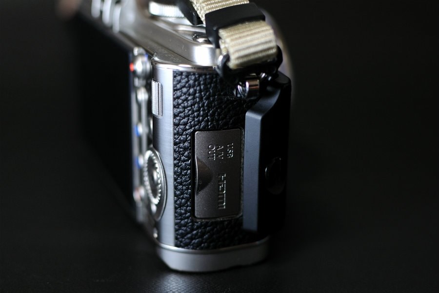 OLYMPUS - 【ゾウさん】 Olympus PEN E-P3 ツインレンズキット E-P3用の張り革キット』 オリンパス OLYMPUS PEN E-P3 ツイン