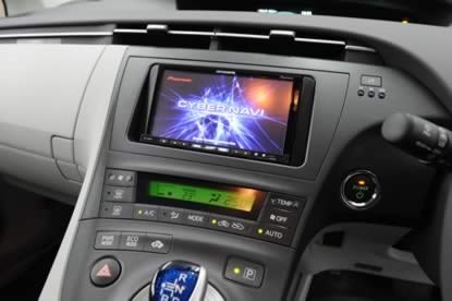 プリウスに装着した方』 パナソニック ストラーダ CN-H500WD の