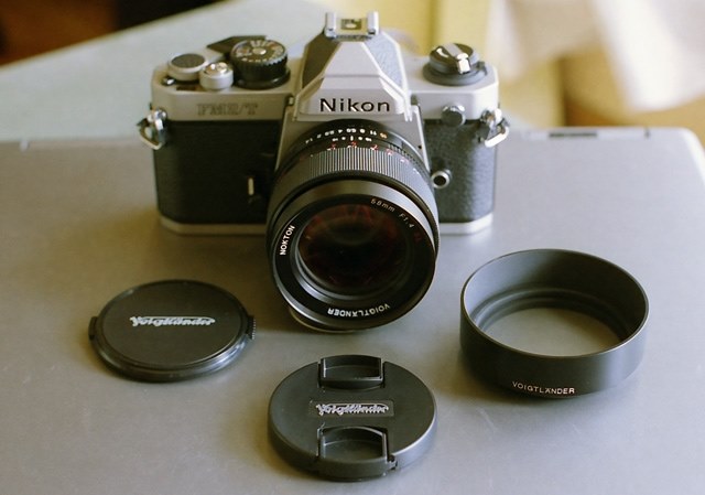 買ってしまいました、新フードキャップ付』 コシナ