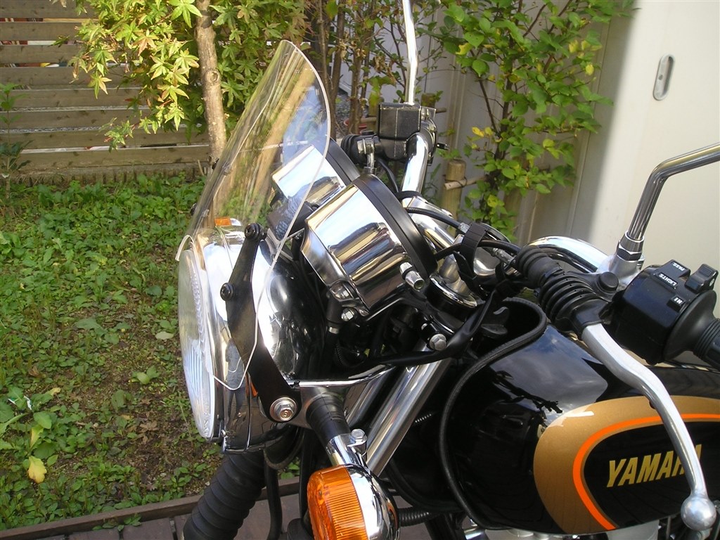 アルミ メーターバイザーTYPE2 ストレート　7インチ SR400 アルミ メーターバイザーTYPE2 ストレート 7インチ SR400