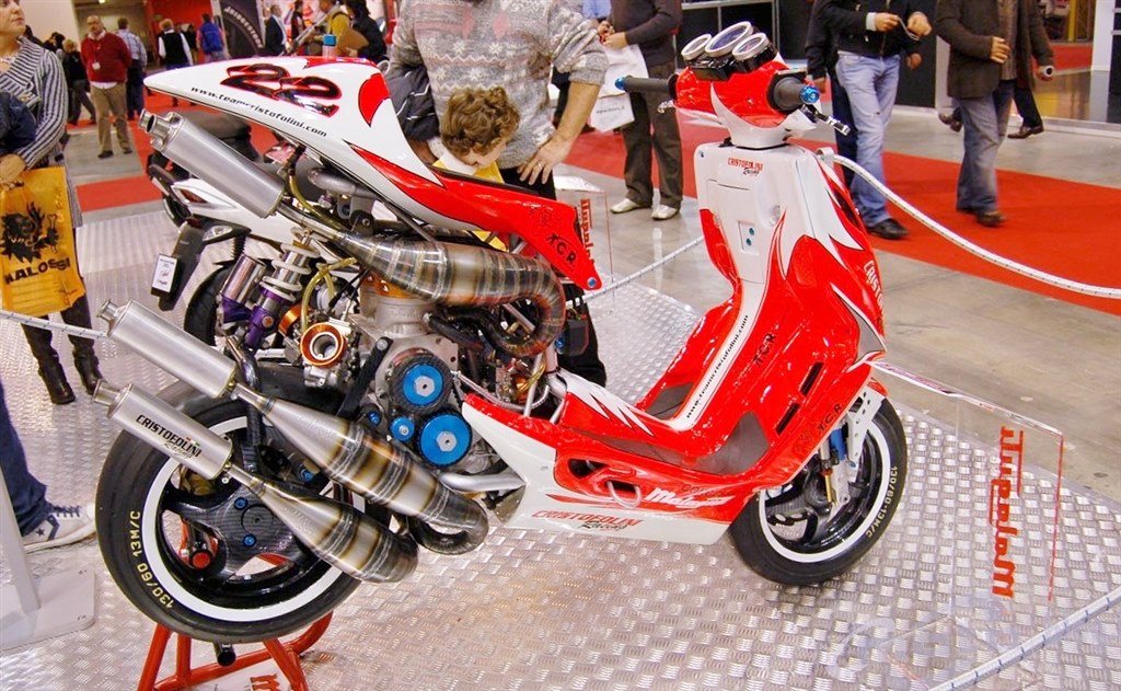 Malaguti F12 V4 350cc』 マラグーティ ファントム マックス250 の