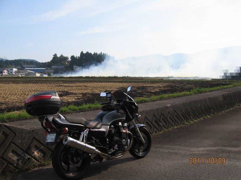 ライディングスポットのキャリアーにボックス？』 ホンダ CB750
