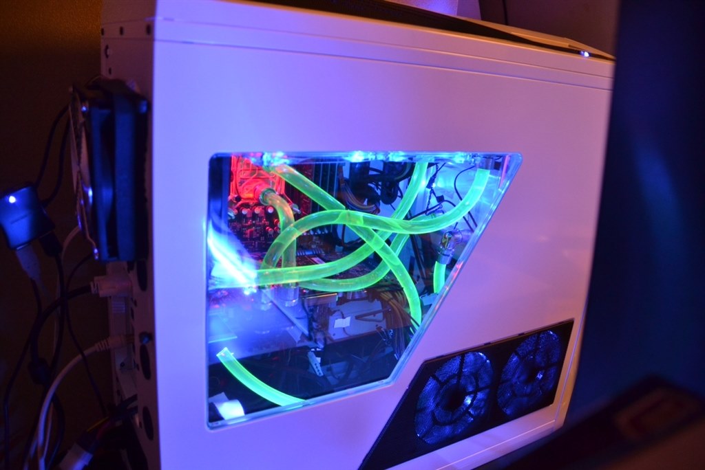 アクリルサイドパネル』 NZXT Phantom のクチコミ掲示板 - 価格.com