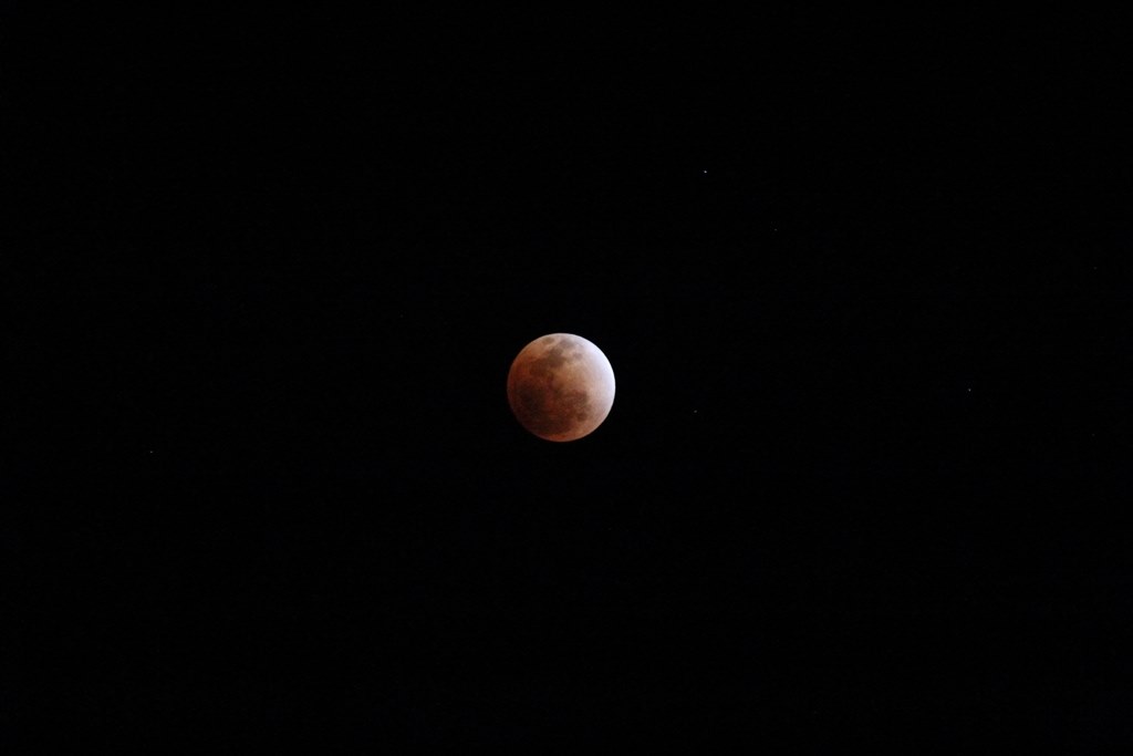 月の撮影』 CANON EOS 60D EF-S18-135 IS レンズキット のクチコミ