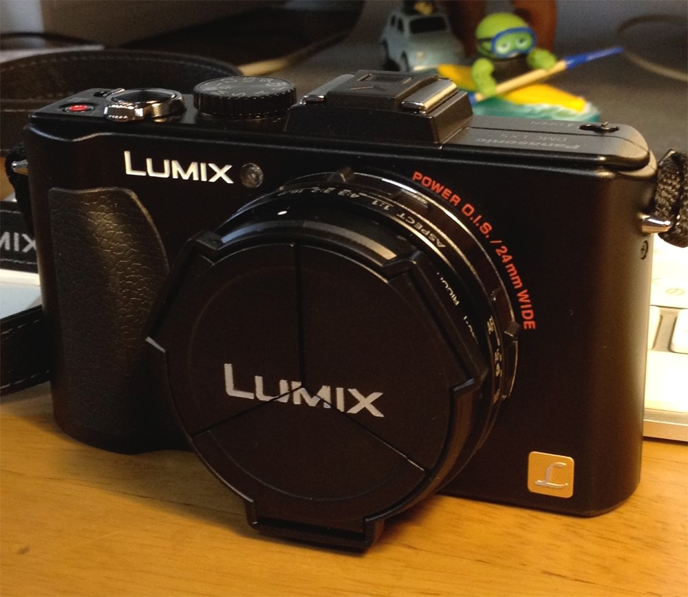 自動開閉レンズキャップは?』 パナソニック LUMIX DMC-LX5 の 自動開閉レンズキャップは?』 パナソニック LUMIX DMC-LX5 の