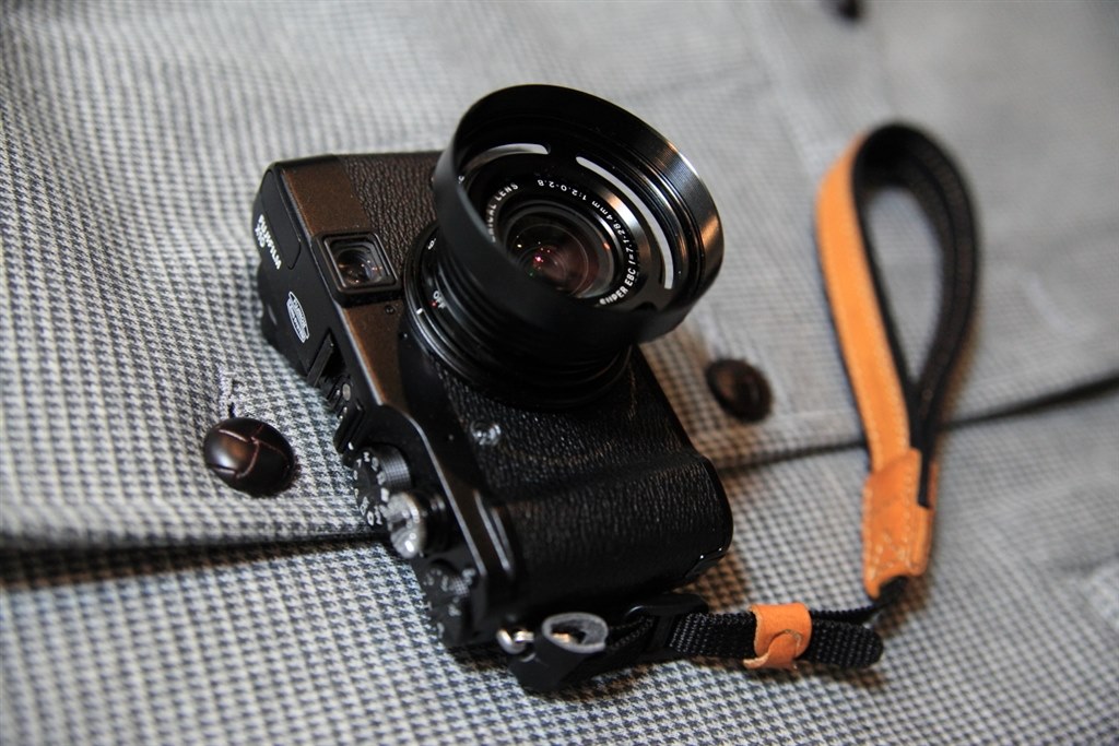 2/3型 EXR-CMOSについて』 富士フイルム FUJIFILM X10 の 2/3型 EXR-CMOSについて』 富士フイルム FUJIFILM X10 の