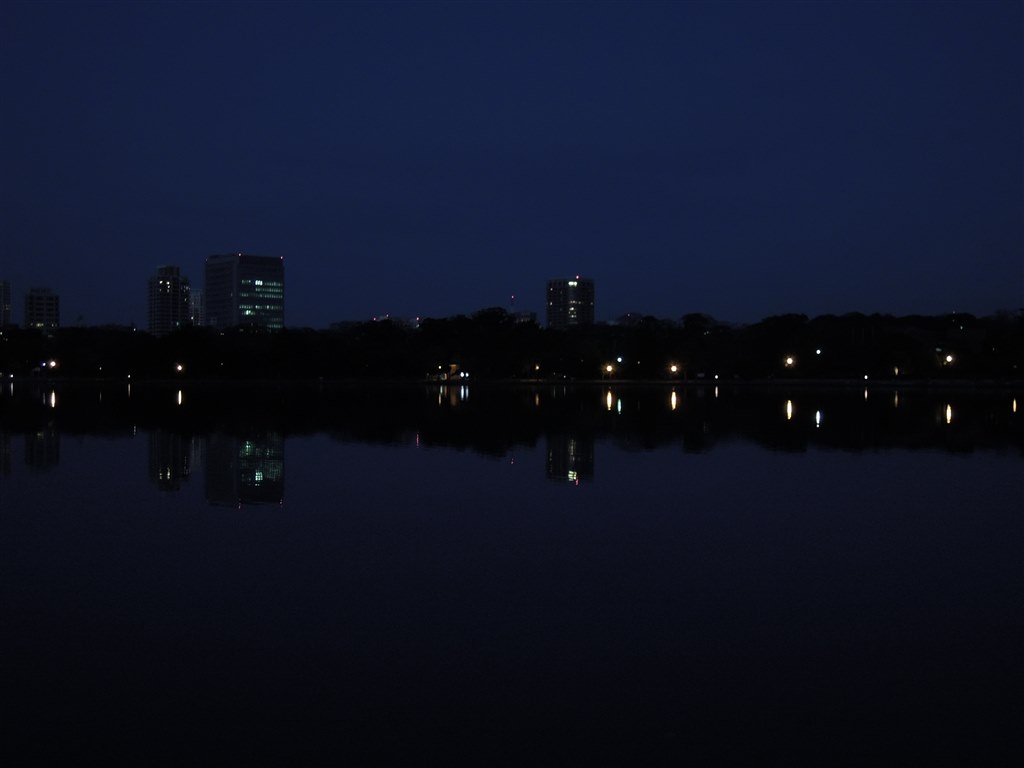 ✨夜景や風景の撮影に✨Nikon D3300✨届いてすぐ使える✨スマホ転送OK ✨夜景や風景の撮影に✨Nikon D3300✨届いてすぐ使える✨