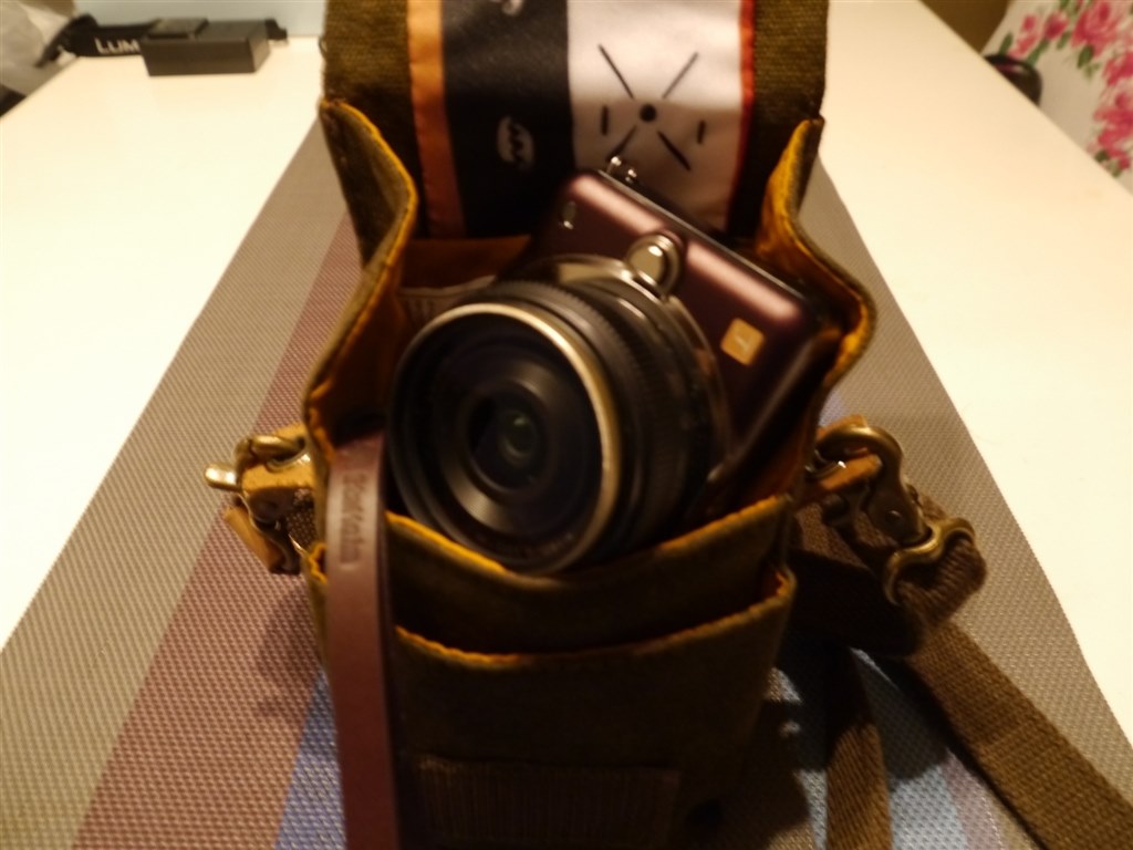 GF3+パンケーキレンズのソフトケースに』 パナソニック LUMIX GF3+パンケーキレンズのソフトケースに』 パナソニック LUMIX