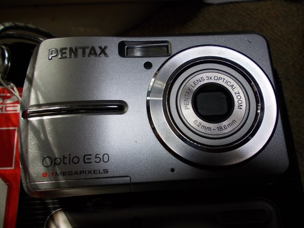 吉*様 Nikon COOLPIX L23 コンパクトデジタルカメラ Amazon | NikonデジタルカメラCOOLPIX L23 レッド L23RD