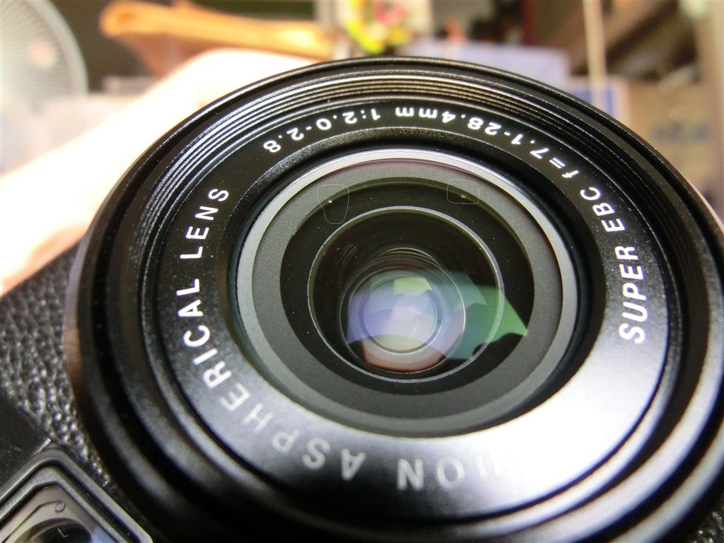 レンズ内の傷ですが』 富士フイルム FUJIFILM X10 のクチコミ掲示板