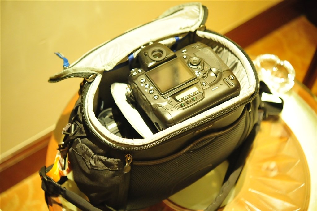 Nikon F60D 、SIGMA 24-70mm 、70-300mm バッグ Nikon F60D 、SIGMA 24-70mm 、70-300mm バッグ