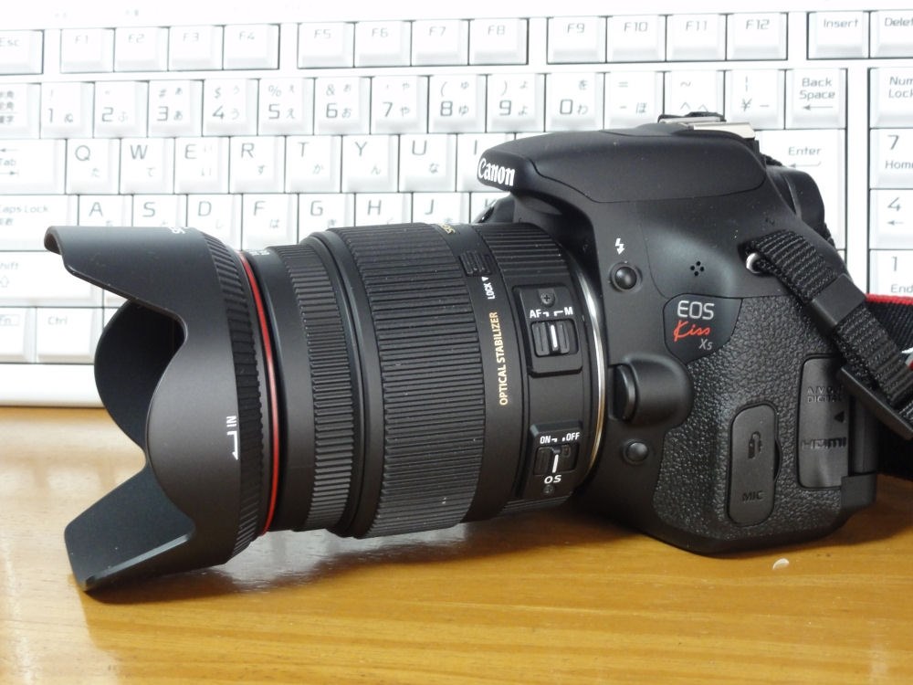 フード付きの画像』 シグマ 18-200mm F3.5-6.3 II DC OS HSM フード付きの画像』 シグマ 18-200mm F3.5-6.3 II DC OS HSM