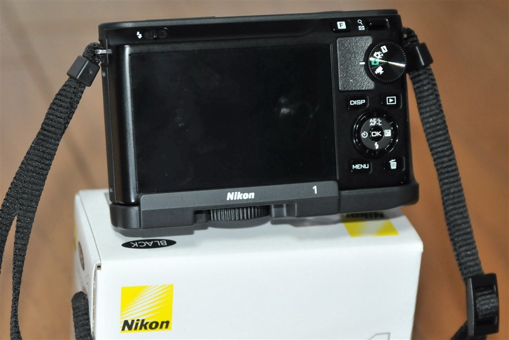 純正グリップ（GR-N2000） はこんな感じでした。』 ニコン Nikon