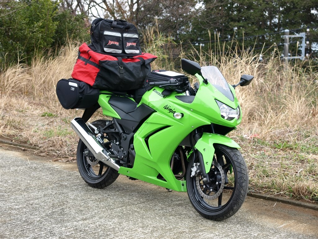 シートバックの取り付けについて。』 カワサキ ニンジャ 250R のクチコミ掲示板 - 価格.com