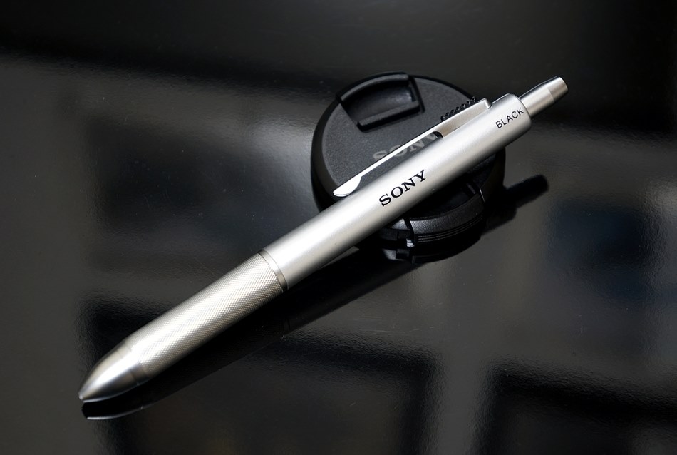 SONY Storeから荷物がやってきた！』 SONY α NEX-7K ズームレンズ