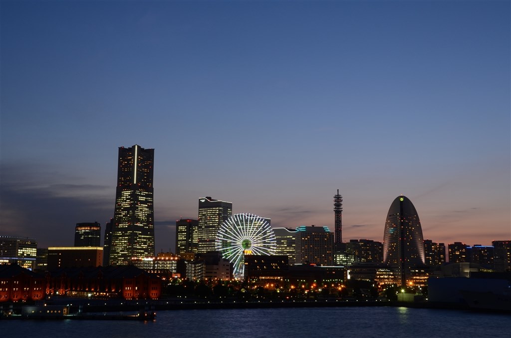 初めての夕景夜景撮影にチャレンジ』 ニコン D7000 18-105 VR レンズ