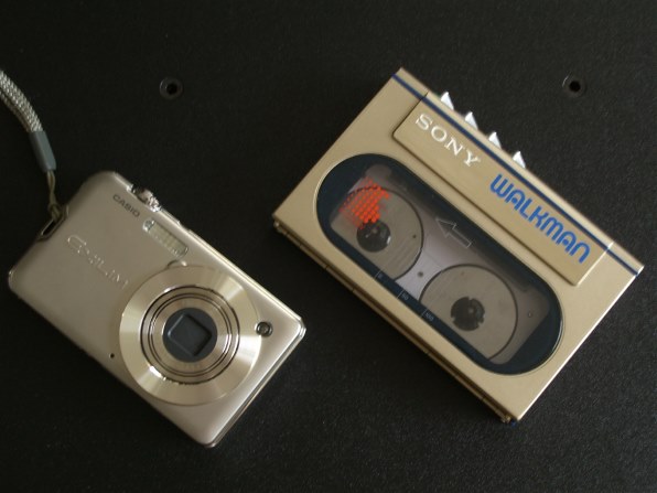 [極上美品]カシオ EXILIM CARD EX-S12 デジタルカメラ Amazon | CASIO デジタルカメラ EXILIM EX-S12 グリーン EX