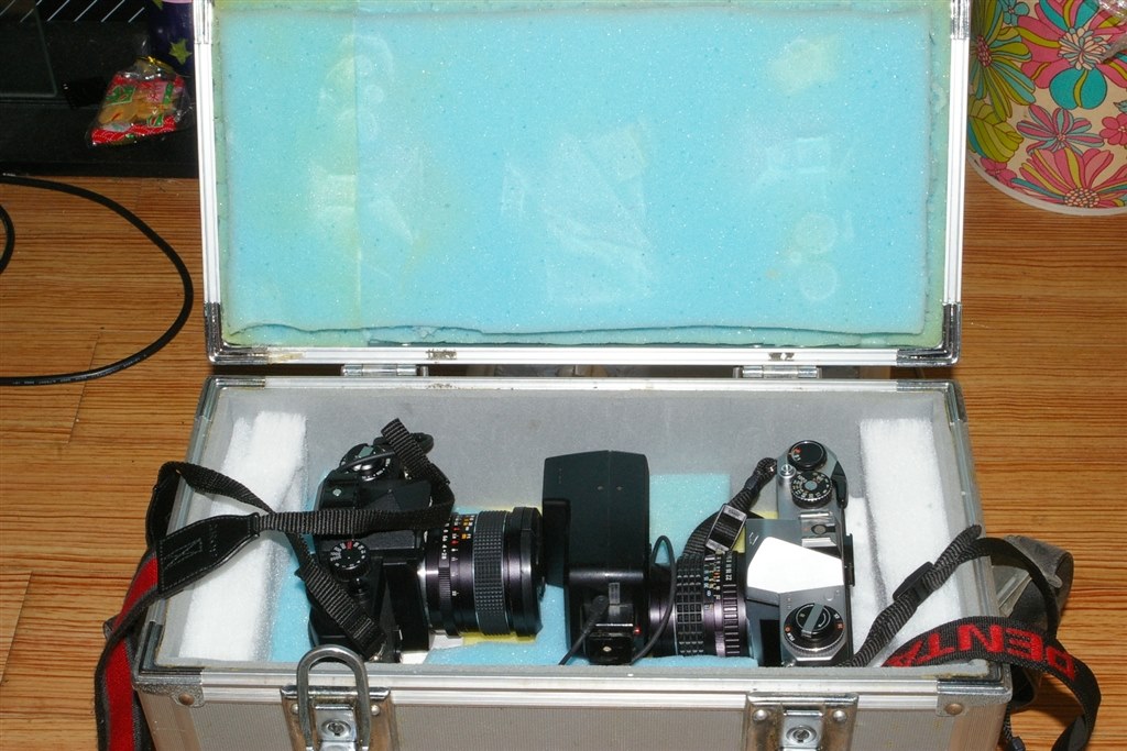 PENTAX デジタル一眼レフカメラとレンズセット（収納ケースつき） ペンタックス PENTAX KF 一眼レフ カメラバッグ カメラポーチ