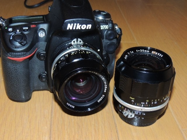 Nikon D700 20mmレンズ付