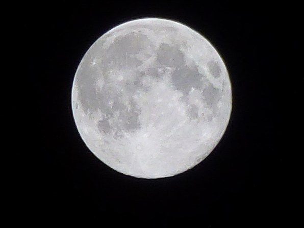 月が手持ちで簡単に撮れる！』 パナソニック LUMIX DMC-TZ30 の