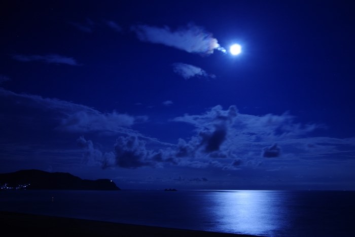 夜景 月 に詳しい方 ご教授ください 月の光の出方について クチコミ掲示板 価格 Com