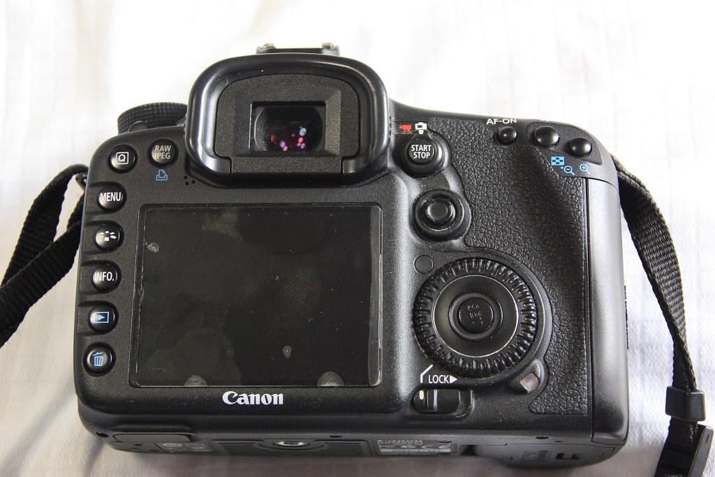これは初期不良？』 CANON EOS 7D ボディ のクチコミ掲示板 - 価格.com
