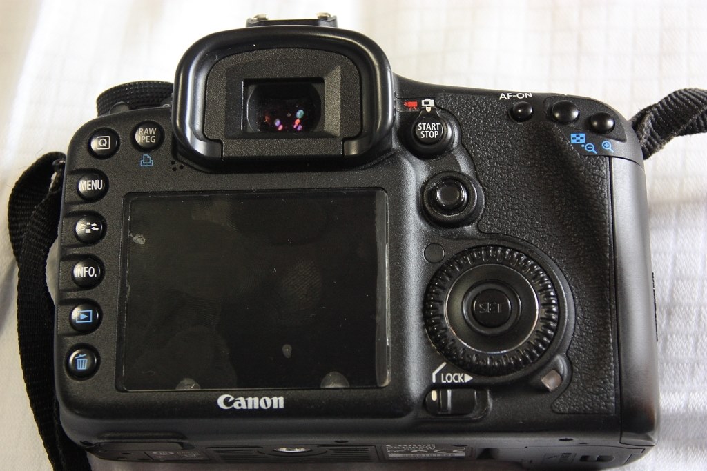 これは初期不良？』 CANON EOS 7D ボディ のクチコミ掲示板 - 価格.com