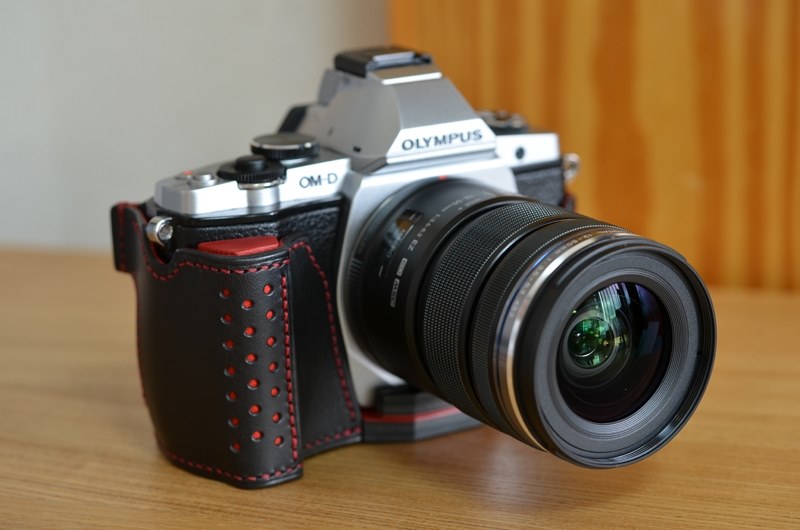 Aki-Asahiさんより本革ケース発売開始』 オリンパス OLYMPUS OM-D E-M5