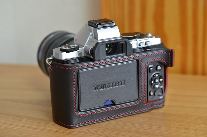 Aki-Asahiさんより本革ケース発売開始』 オリンパス OLYMPUS OM-D E-M5