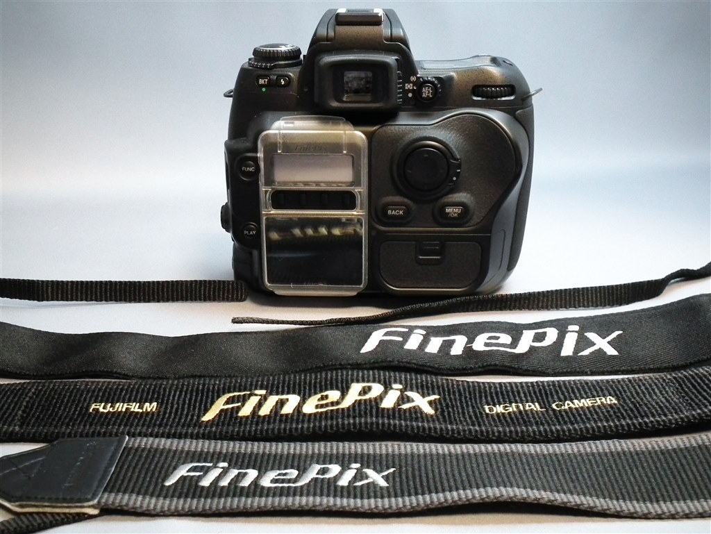 LCDカバーがどこかに有りませんか?』 富士フイルム FinePix S3 LCDカバーがどこかに有りませんか?』 富士フイルム FinePix S3