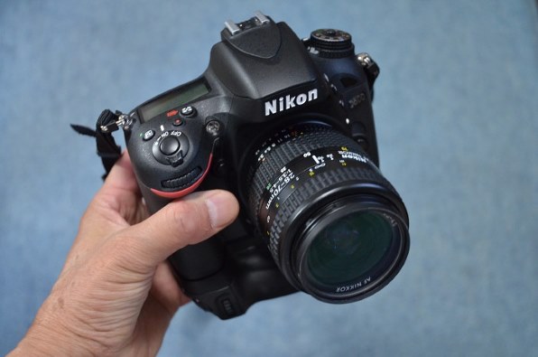 ■ 美品 ■ ニコン　Nikon D600 ボディ + MB-D14 ニコン Nikon D600 ボディ MB-D14