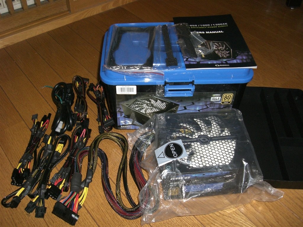 価格が安いゴールド電源！でも保障期間は脅威の6か月(笑)』 RAIDMAX