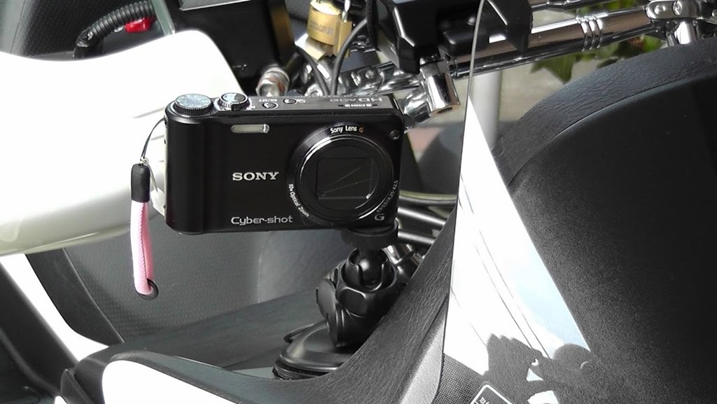 バイクにマウント』 SONY サイバーショット DSC-RX100 の バイクにマウント』 SONY サイバーショット DSC-RX100 の