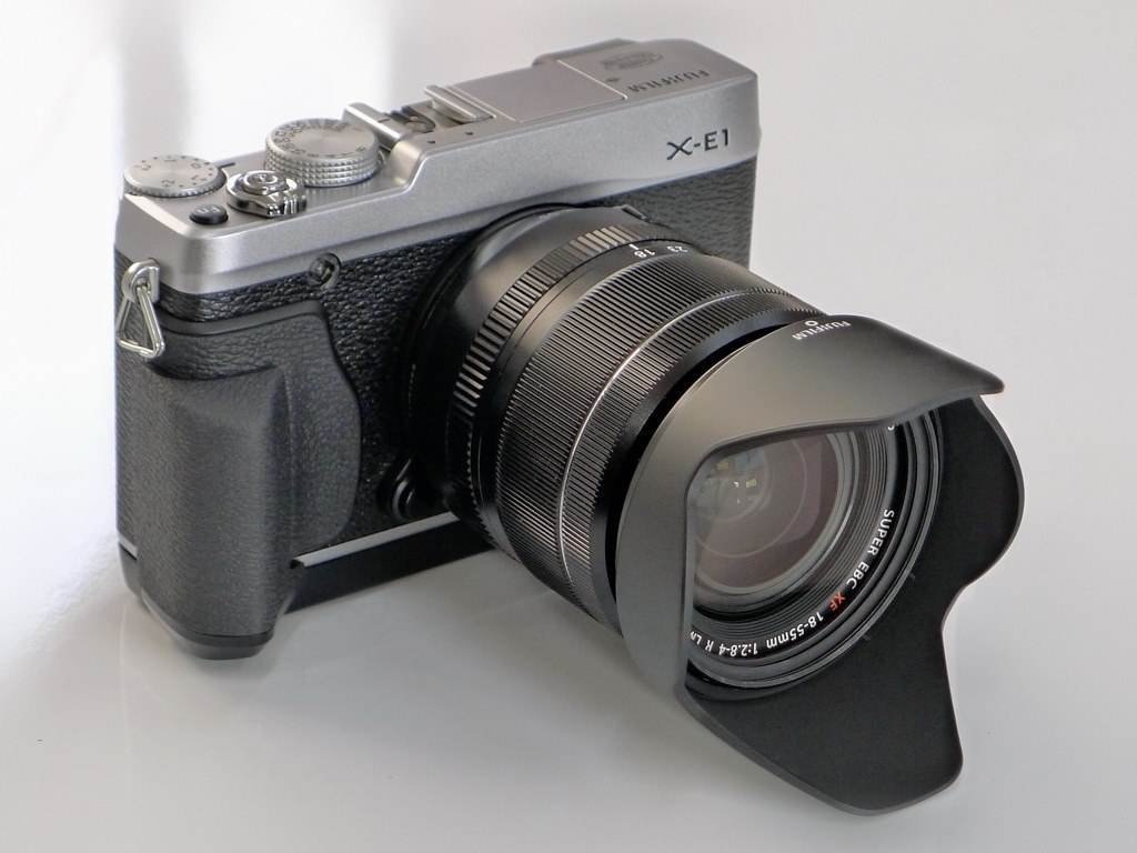 富士フイルム　X-E1 シルバー　動作確認品 シルバーかブラックか？』 富士フイルム FUJIFILM X-E1 ボディ の