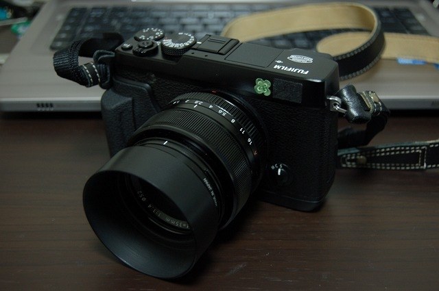 シルバーかブラックか?』 富士フイルム FUJIFILM X-E1 ボディ シルバーかブラックか?』 富士フイルム FUJIFILM X-E1 ボディ