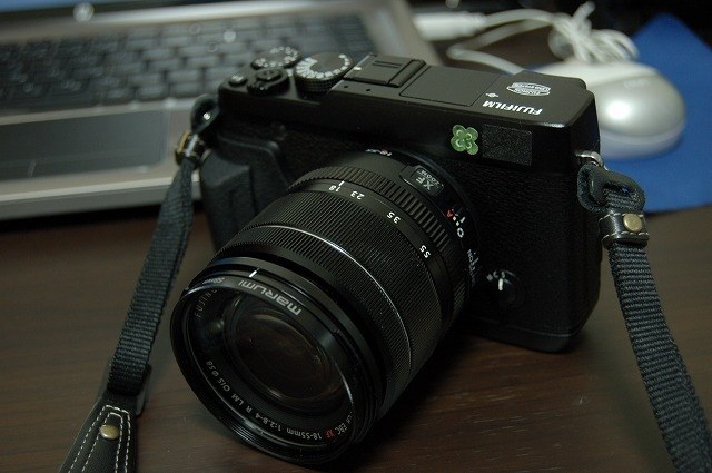 シルバーかブラックか？』 富士フイルム FUJIFILM X-E1 ボディ の