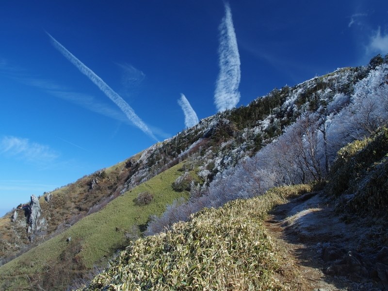 XZ-2の作例2題 旅（デジカメWatch）＆紅葉（ITmedia）』 オリンパス