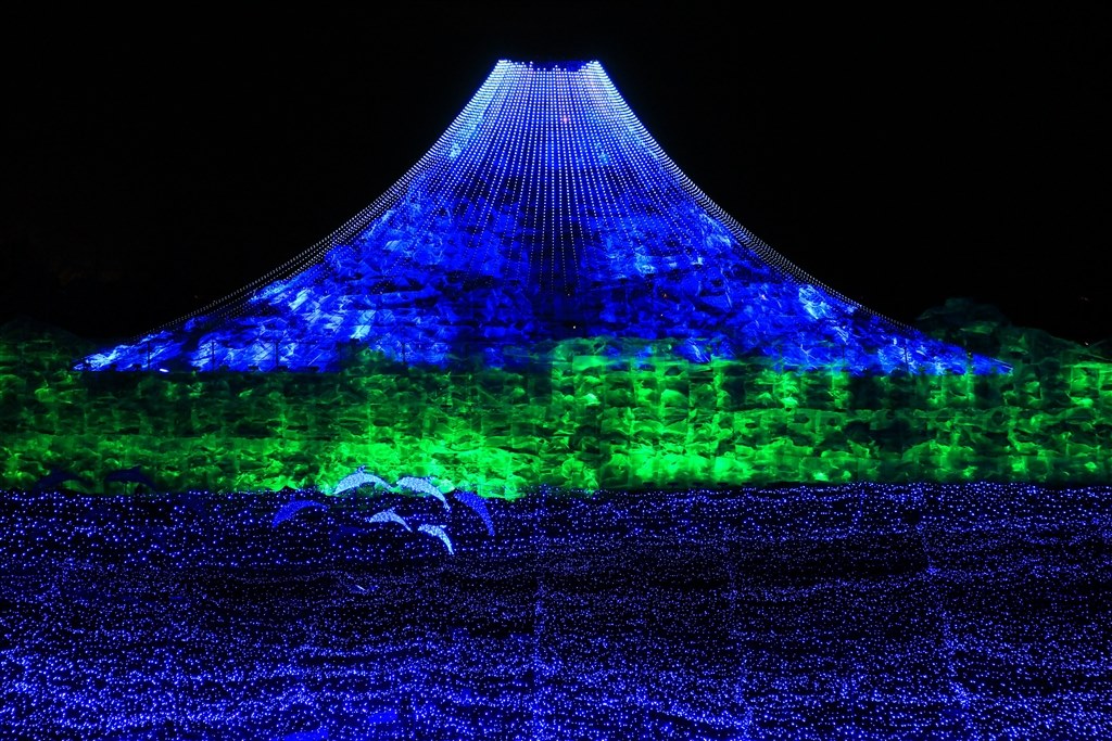 冬のイルミ撮影に❣️ Canon EOS 60D タムロン高倍率ズーム 冬のイルミ撮影に❣️ Canon EOS 60D タムロン高倍率ズーム