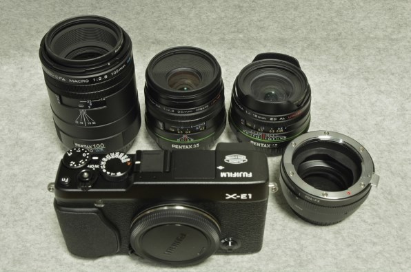 FUJIFILM X-E1 + 2本のレンズセット マウントアダプタ遊び』 富士フイルム FUJIFILM X-E1 レンズキット の