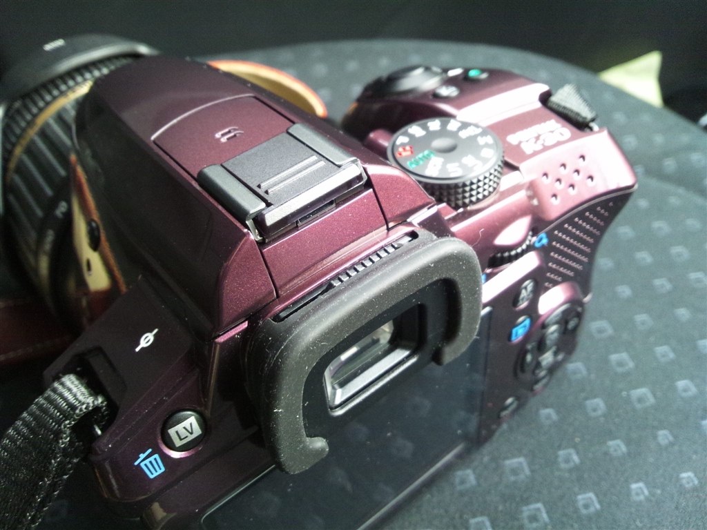 クリスタルボルドー』 ペンタックス PENTAX K-30 18-135WRキット