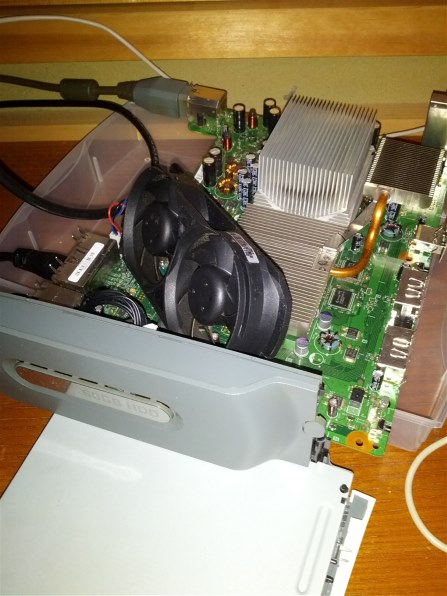 マイクロソフト Xbox 360 アーケード（256MBストレージ内蔵)投稿