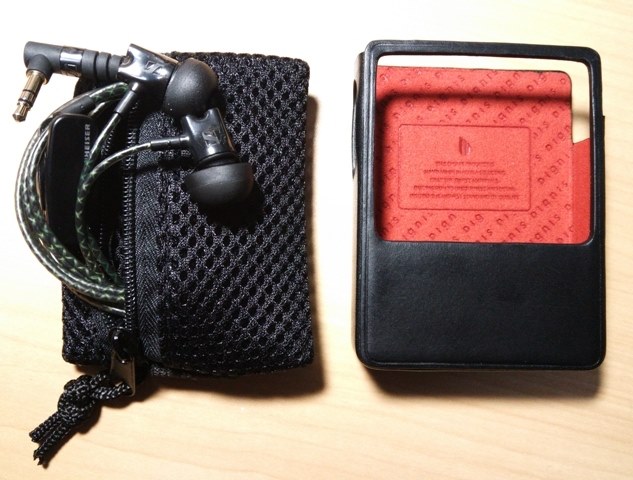 Astell&Kern AK100 ケース、箱付き iriver、本革素材を使用した「Astell&Kern AK100」の専用