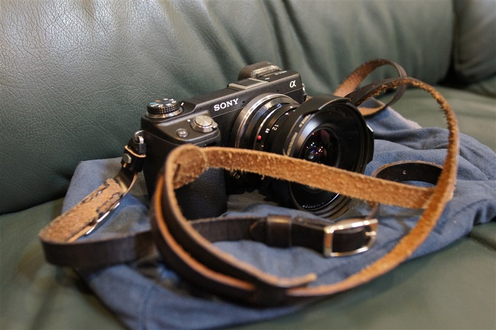 ストラップについて』 SONY α NEX-6L パワーズームレンズキット の